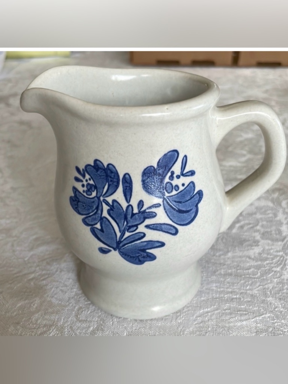 Pfaltzgraff Yorktown creamer